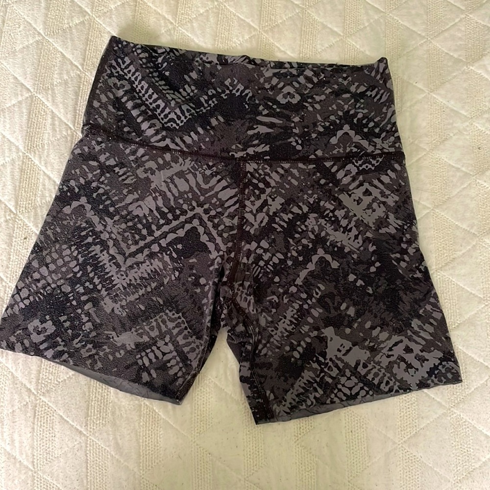 Aerie womens large raw edge bike shorts.